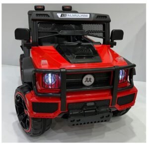 القلاف_للدراجات_النارية_ سيارة أطفال كهربائية دفع رباعي سبيد - لون أحمر رياضي مع عجلات كبيرة وأنوار أمامية وشبك أسود وعبارة "الملحم" على السقف، رقم الموديل CB522-293. _دراجة_نارية