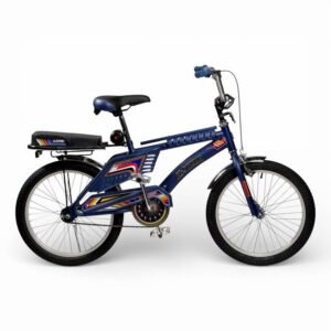 القلاف_للدراجات_النارية_ دراجة دراجة دراجة هوائية زرقاء اللون هوائية للأطفال من نوع "رامبو" (رامبو) على غرار دراجة BMX تتميز بشارات ملونة ومقعد مبطن ومصدات أمامية وخلفية وحزمة بطارية فوق العجلة الخلفية. _دراجة_نارية